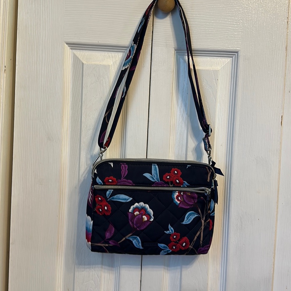 Vera Bradley triple compartment hipster